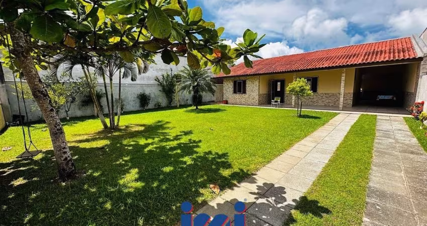 Casa com espaço de terreno perto do mar a venda