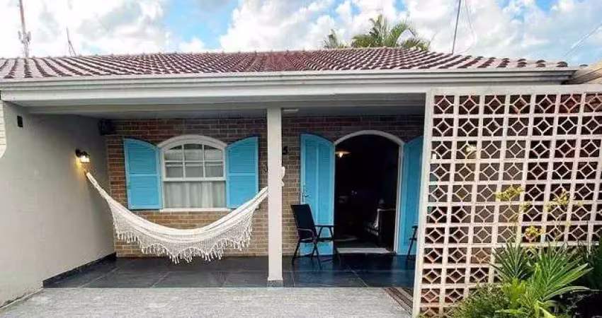 Casa à venda na faixa mar - Balneário Shangri-lá