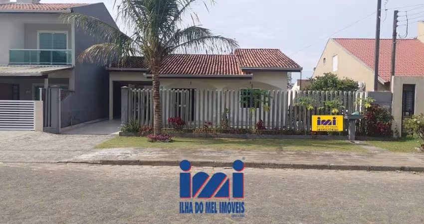 Casa alto padrão com piscina no Brejatuba