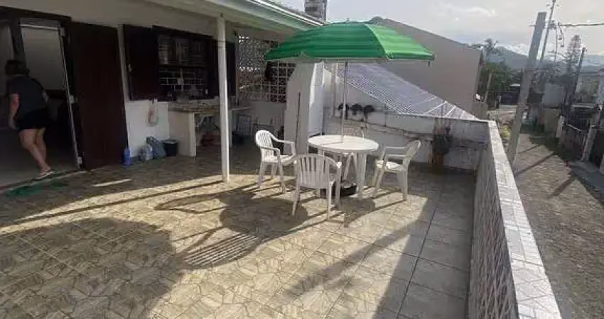 Casa com 3 quartos à venda no Centro, Matinhos 
