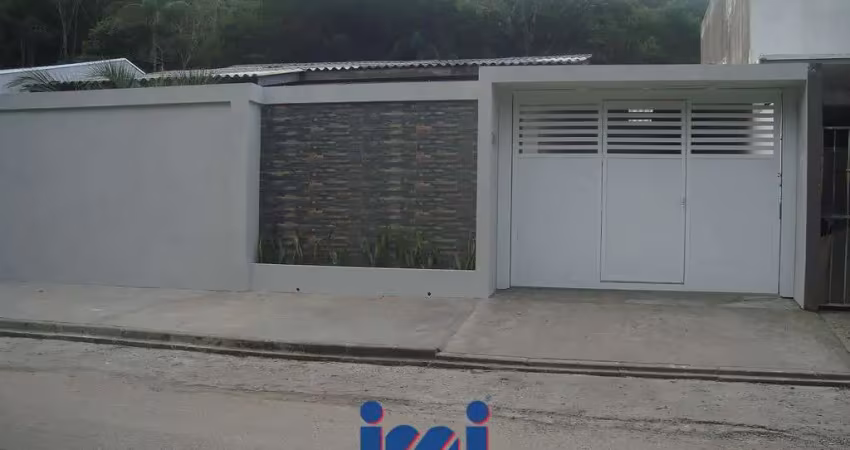 Casa com 4 quartos à venda no Sertãozinho, Matinhos 