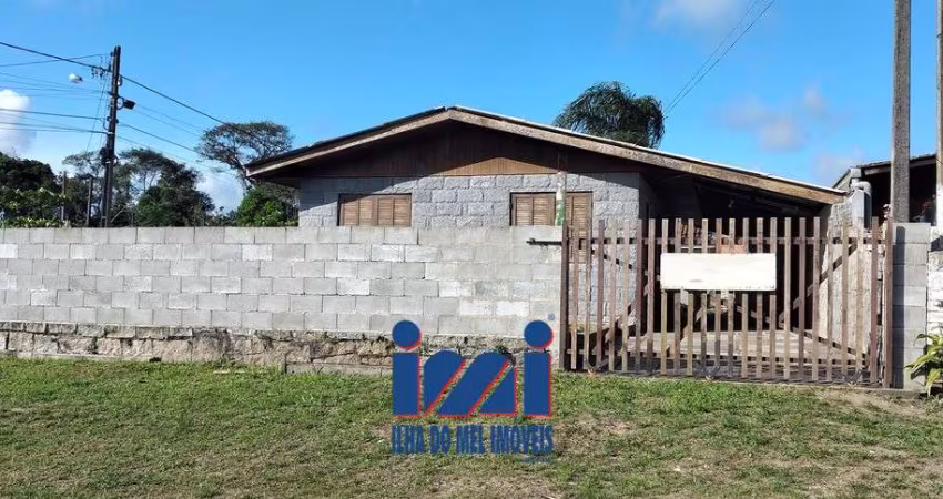 Casa com espaço de terreno em Shangri-lá