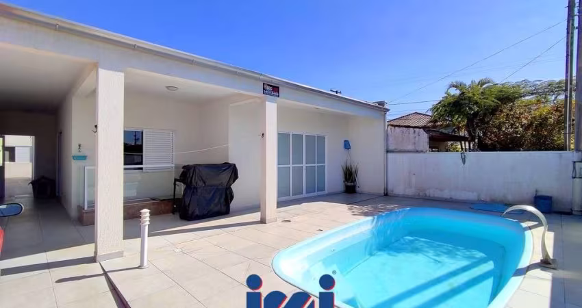 Casa alto padrão 1 quadra da praia Bal Nereidas