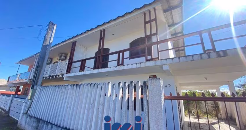 Sobrado com 3 quartos em Ipanema faixa mar
