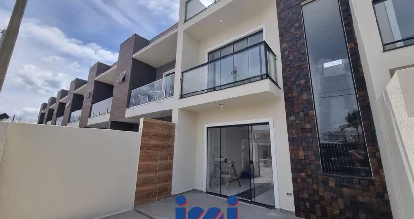 Triplex á venda em Praia de Leste