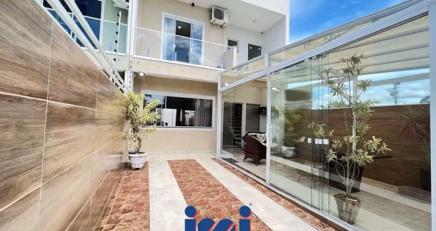 Imóvel na praia com piscina