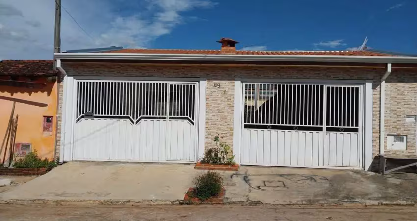 Casa com 3 dormitórios à venda, 250 m² por R$ 690.000,00 - Recanto Feliz - Elias Fausto/SP