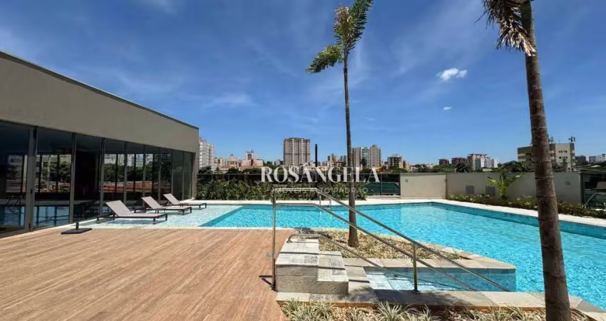 Apartamento de 197 m² com 3 suítes à venda no Holt Place