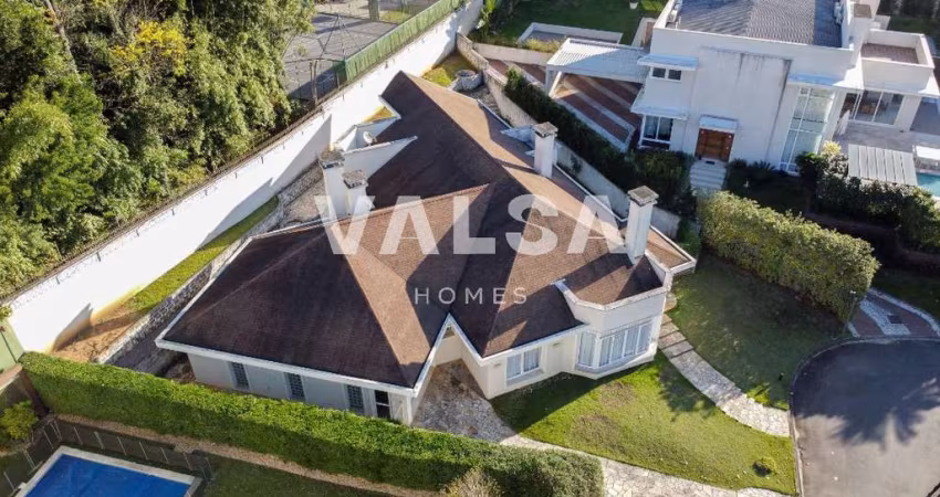 Casa em condomínio, 2 quartos, 304m2, 4 vagas no Campo Comprido.