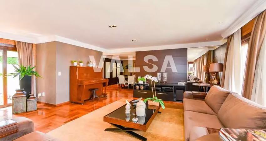 Casa em Condomínio, 4 Quartos, 498m² e 4 Vagas no Campo Comprido