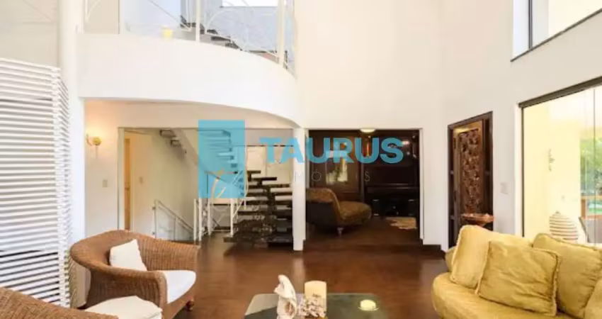 Casa para venda ou locação, 4 suítes, 4 vagas, 700m², campo belo.