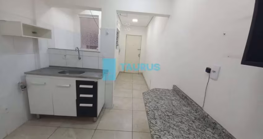 Apartamento à venda, 2 dormitórios, reformado, 42m², itaim bibi.