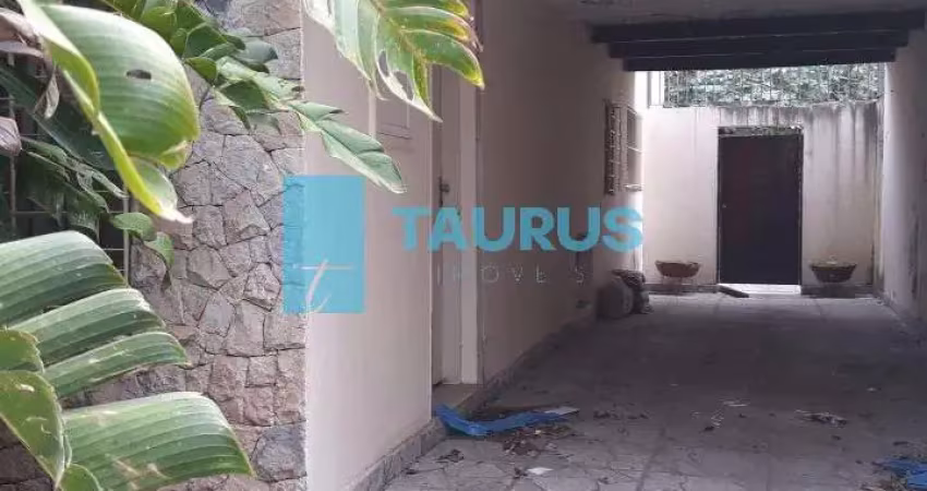 Sobrado para locação, 3 dormitórios, 3 vagas, 300m², campo belo.