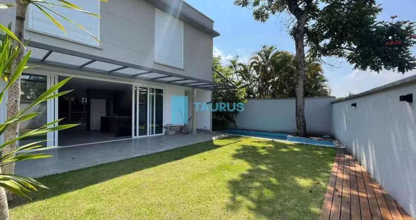 Casa de condomínio á venda , 4 suítes , 4 vagas , piscina no quintal , 450 m² , jardim cordeiro.