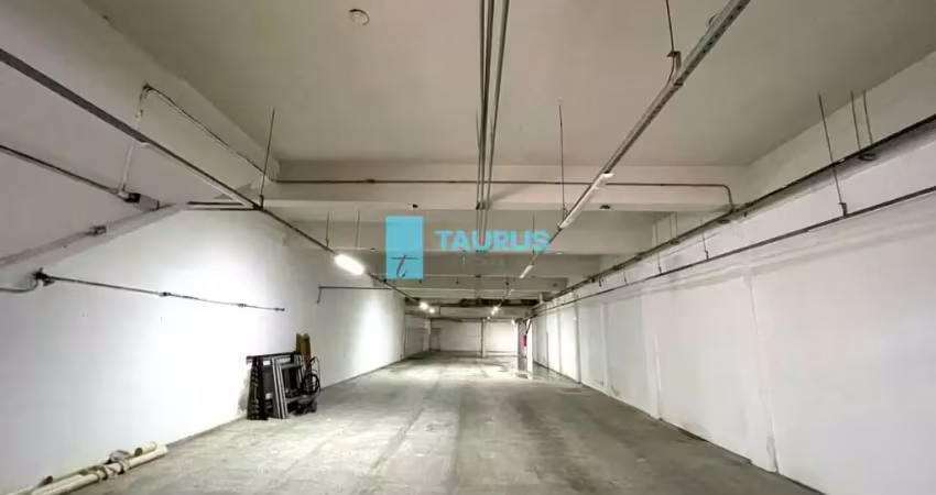 Prédio para locação, 3 salões, 4 vagas, 1100m², moema.