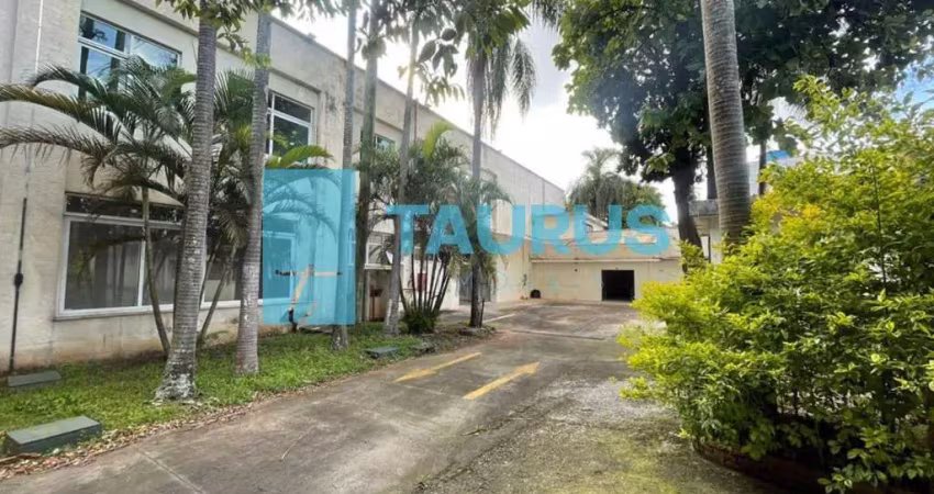 Prédio para venda ou locação, 20 salas, 50 vagas, 1.650m², indianopólis.