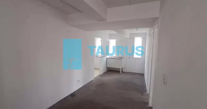 Sobreloja para locação na saúde, 80m², 2 dormitórios.