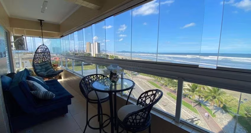 Apartamento à venda em Praia Grande no Maracanã com 2 Suítes Frente Mar