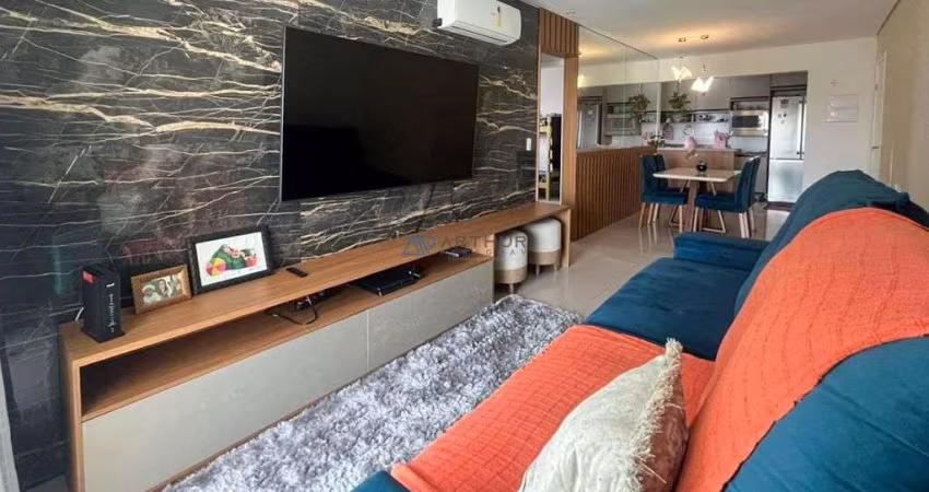 Apartamento  à Venda em Praia Grande com 2 quartos, 2 banheiros, 2 vagas e 88m²