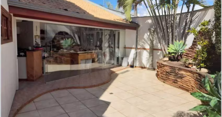 Casa com 3 quartos à venda na Rua Bertioga, 1, Cidade Jardim II, Americana