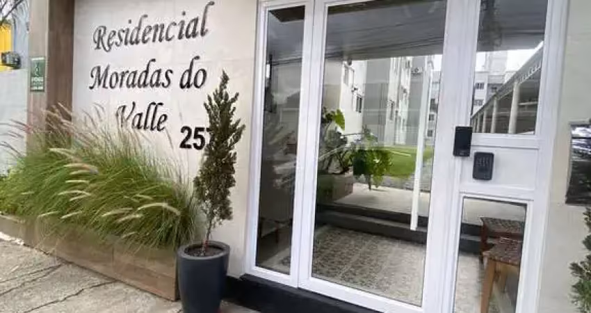 Apartamento mobiliado de 2 dormitórios para locaçãp no bairro cordeiros, em itajaí, sc