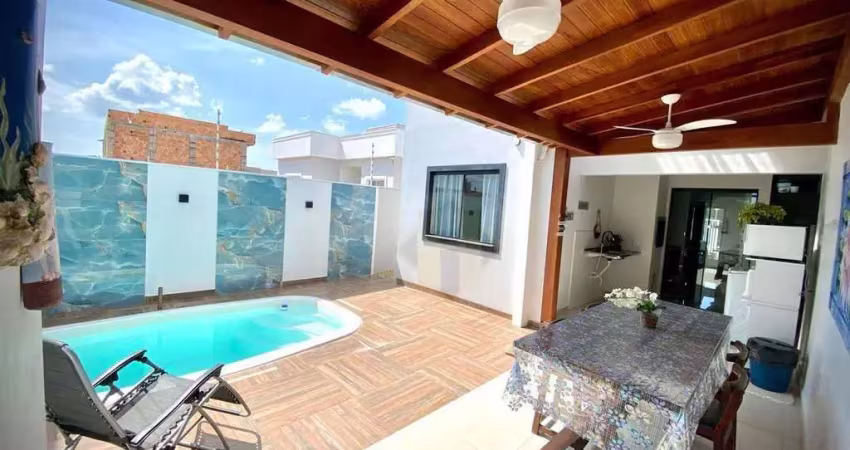 Casa com 2 dormitórios à venda por R$ 750.000 - Bosque da Mata - Tijucas/SC