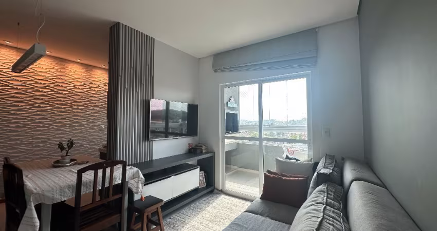 Apartamento com 1 suíte mais 1 quarto à venda no bairro Floresta em Joinville-SC por R$ 450.000,00.