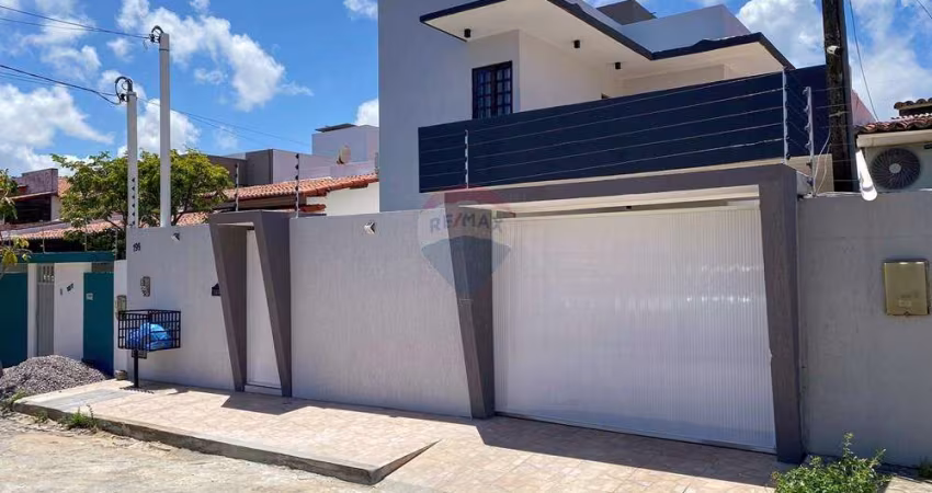 Casa Moderna de 3 Pavimentos com Piscina, Área Gourmet e 4 Dormitórios em Nova Parnamirim – Localização Privilegiada!