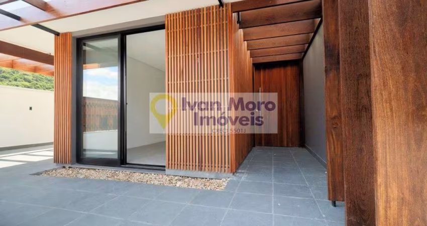 Casa à venda em Rio Tavares  -  Florianópolis - SC