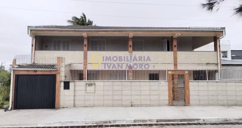 Casa frente mar a venda em Daniela, Florianópolis - SC