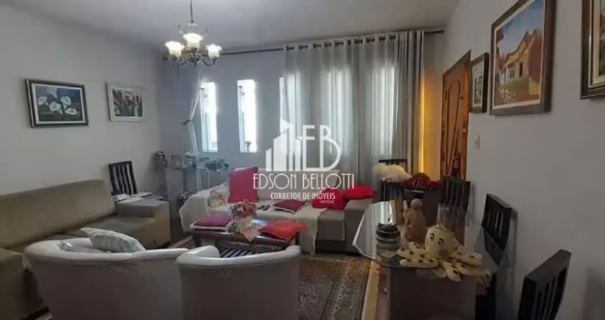 Sobrado à Venda no bairro Vila Assunção, 3 dorms, 1 suíte, 5 vagas, 240 m²