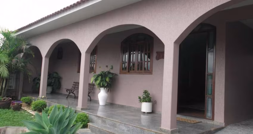 Casa com 4 dormitórios à venda, Uvaranas, PONTA GROSSA - PR
