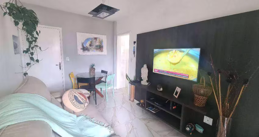 Apto de 2 dorm(s), sendo 1 suíte, com sacada e mobiliado na aviação em praia grande sp.