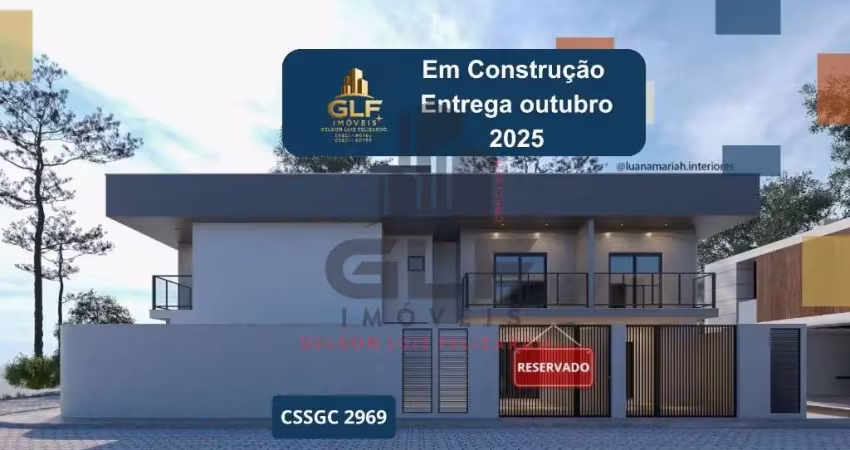 Casa sobrado geminada à venda na cidade de itapema/sc no bairro morretes, com 2 suítes e 1 vaga de garagem. bem localizado perto da praia de itapema