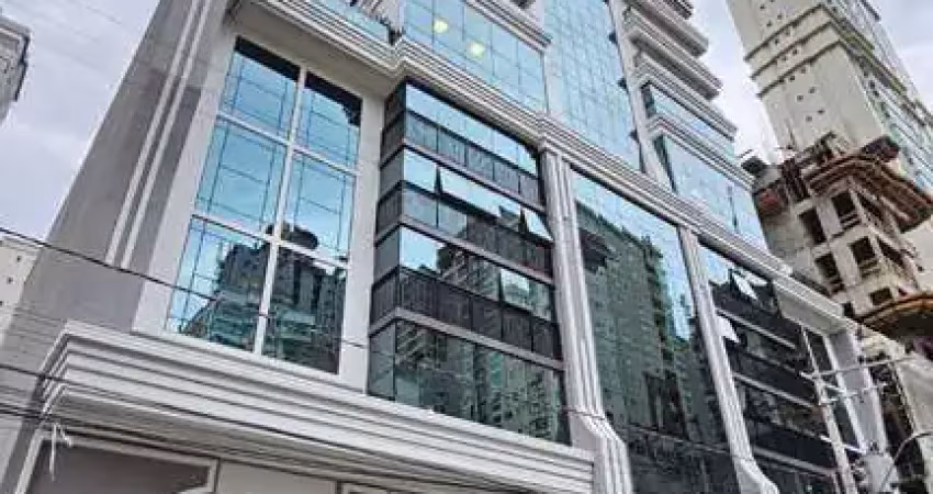 Oportunidade única: apartamento de luxo 4 quartos, 4 suítes na meia praia, itapema-sc! 162m², 5 banheiros, 3 vagas. venha conhecer!