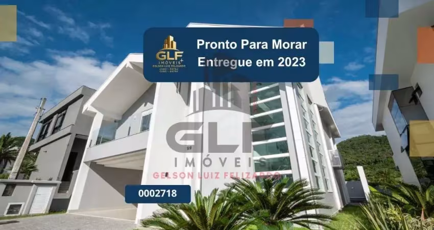 Casa pronta mobiliada em camboriú com 400m² área de lazer, sendo 5 suítes, 3 vagas de garagem área de lazer completa
