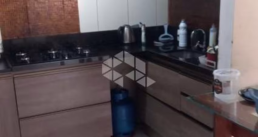CASA COM 3 DORMITÓRIOS/QUARTOS EM SÃO JOSÉ/SC Á VENDA POR R$ 265.000,00.