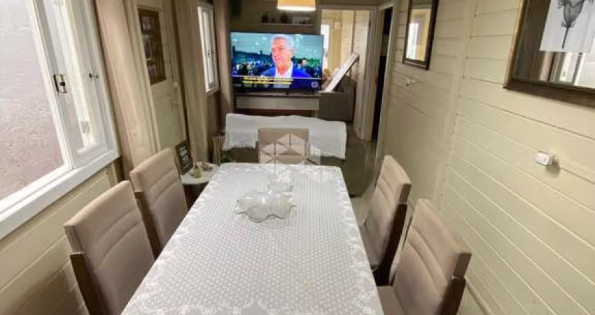 CASA COM 3 QUARTOS/DORMITÓRIOS EM BARREIROS/ SÃO JOSÉ-SC NO VALOR DE R$480.000,00.