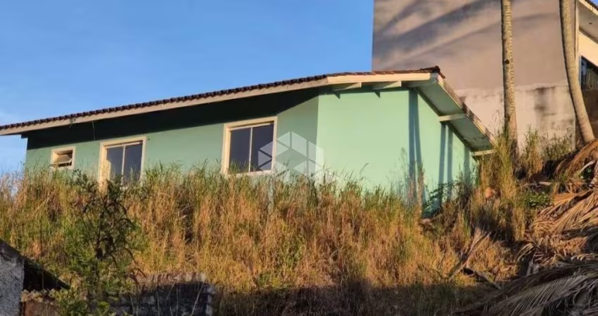 CASA À VENDA SENDO 3 DORMITÓRIOS/ QUARTOS EM ANTONIO CARLOS POR R$180,200,00