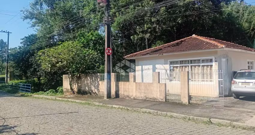 Casa com 3 dormitórios na enseada de brito - palhoça - sc no valor de r$ 392.000,00.