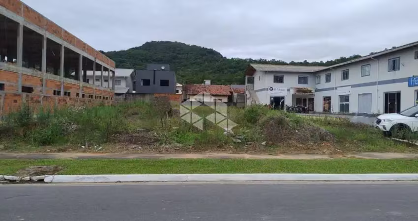 Terreno com 800 m² a venda no bairro bela vista - palhoça