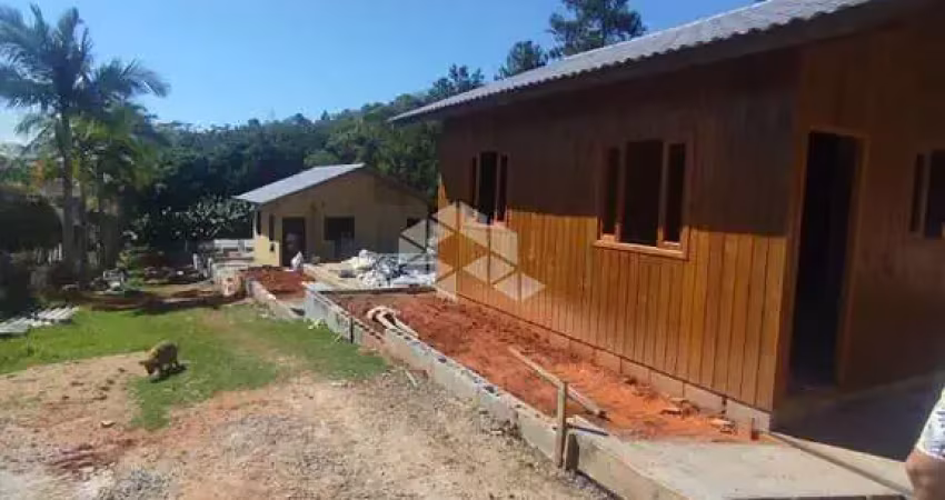 Conjunto de casas de madeira à venda na guarda do cubatão - palhoça/sc