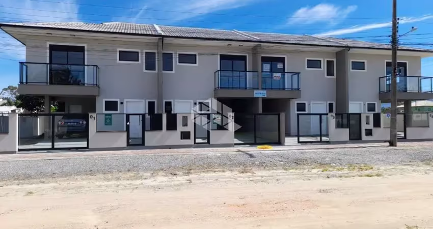 Sobrado à venda a 500 metros do mar na praia da pinheira - palhoça/sc