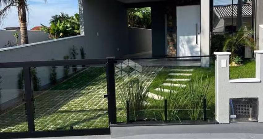 CASA COM 2 DORMITÓRIOS/QUARTOS 1 SENDO SUÍTE EM PALHOÇA-SC, BAIRRO ARIRIU Á VENDA POR R$595,000.00