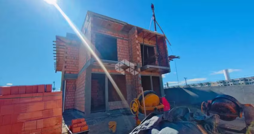 Casa sobrado com 3 dormitórios, sendo 1 suíte, 2 vagas e 125m² para vender por r$ 640.000,00
