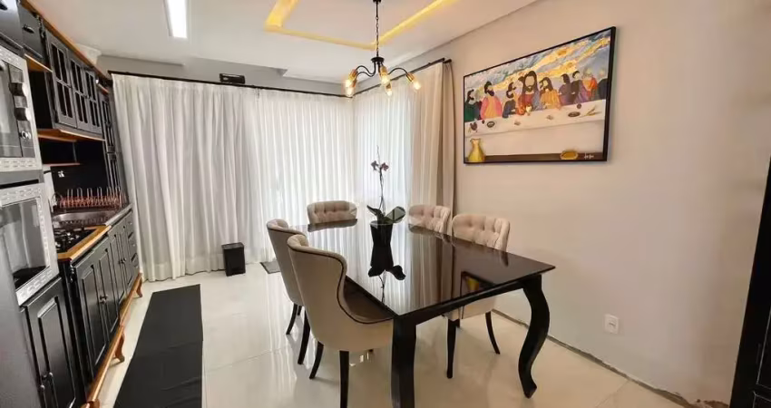 Casa com 2 dormitórios, 2 vaga coberta e 161 m² para vender por r$ 660.000,00