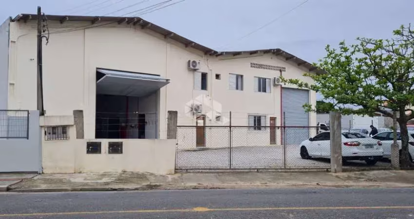 Galpão comercial com 1.340m² de área total em são josé sc, bairro areias à venda por r$3.800.000,00.
