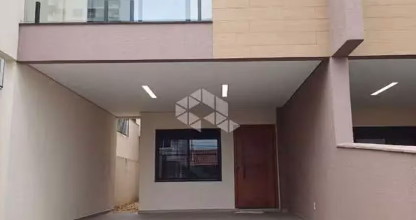 Casa sobrado com 3 dormitórios sendo 2 suítes em são josé sc, bairro ipiranga à venda por r$ 900.000,00.