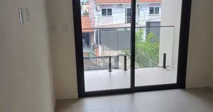 Casa sobrado com 3 dormitórios sendo 2 suítes em são josé sc, bairro ipiranga à venda por r$ 900.000,00.