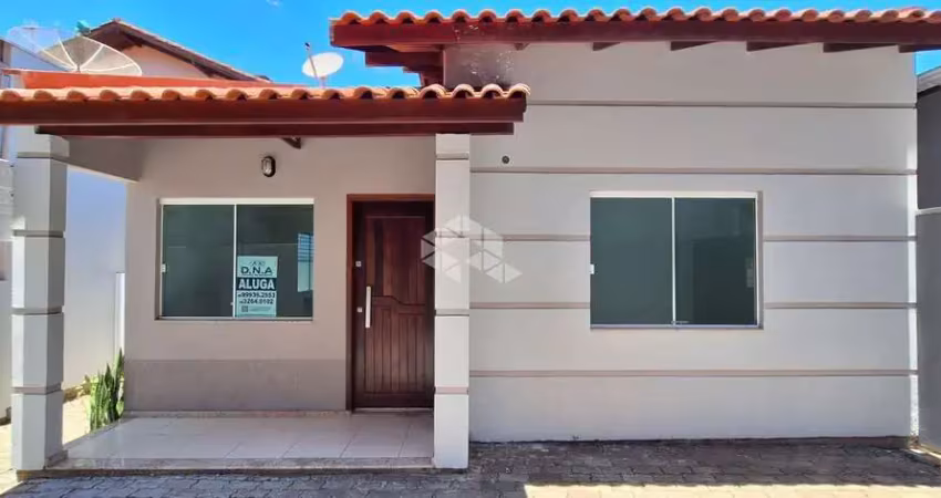 Casa com 2 dormitórios/quartos em canelinha sc, centro, à venda por r$ 270.000,00.